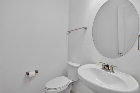 House in Winter Garden, Florida 3 bedrooms, 233.46 sq.m. № 2199685 - photo 21