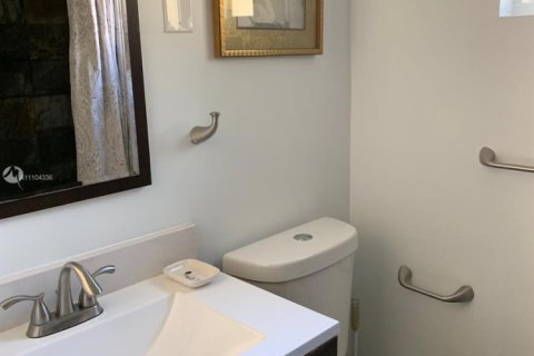 Propiedad comercial en venta en Miami, Florida, 150.5 m2 № 1753563 - foto 28