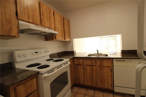 Снять в аренду кондоминиум в Майами, Флорида 2 спальни, 71.35м2, № 1995141 - фото 5