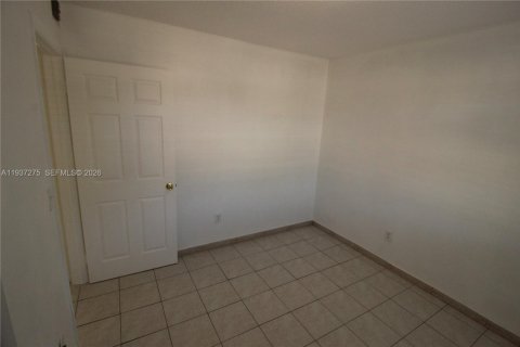 Снять в аренду кондоминиум в Майами, Флорида 2 спальни, 71.35м2, № 1995141 - фото 8