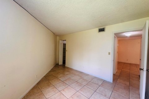Copropriété à louer à West Palm Beach, Floride: 2 chambres, 78.97 m2 № 2261996 - photo 19