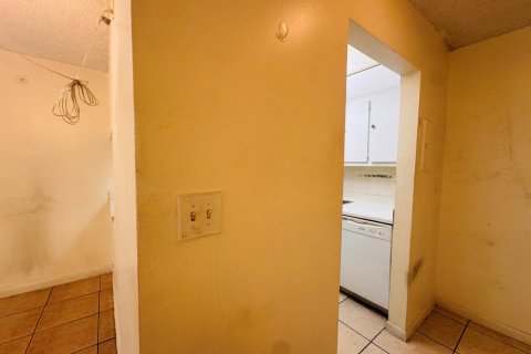 Copropriété à louer à West Palm Beach, Floride: 2 chambres, 78.97 m2 № 2261996 - photo 13