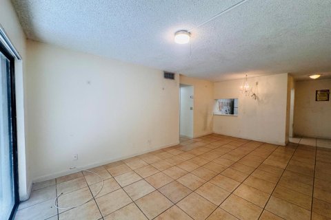 Copropriété à louer à West Palm Beach, Floride: 2 chambres, 78.97 m2 № 2261996 - photo 7