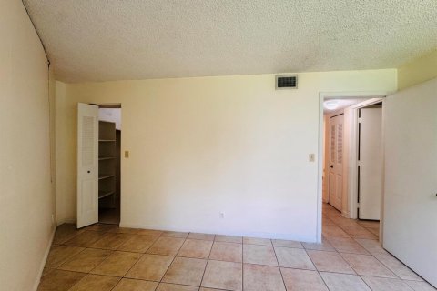 Copropriété à louer à West Palm Beach, Floride: 2 chambres, 78.97 m2 № 2261996 - photo 28