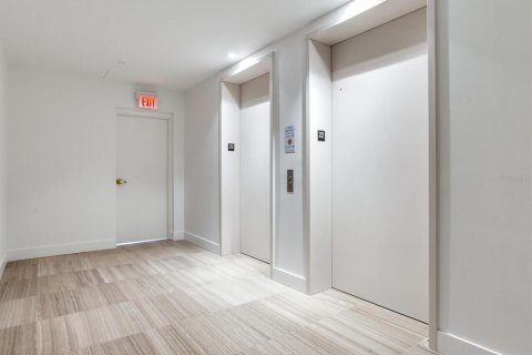 Condo in Tampa, Florida, 3 bedrooms  № 1444020 - photo 3