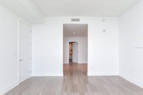 Condo in Tampa, Florida, 3 bedrooms  № 1444020 - photo 18