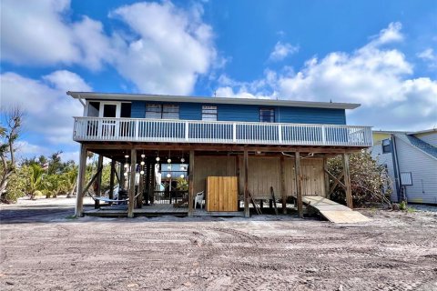 House in Placida, Florida 2 bedrooms, 89.19 sq.m. № 1525683 - photo 4