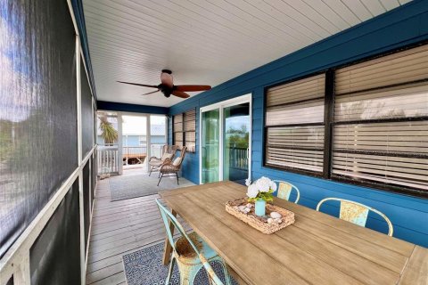 House in Placida, Florida 2 bedrooms, 89.19 sq.m. № 1525683 - photo 15