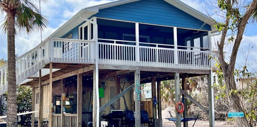 House in Placida, Florida 2 bedrooms, 89.19 sq.m. № 1525683
