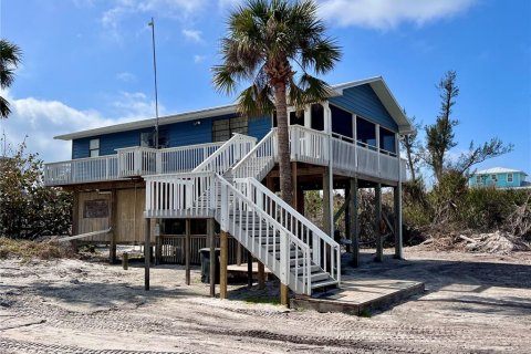 House in Placida, Florida 2 bedrooms, 89.19 sq.m. № 1525683 - photo 2
