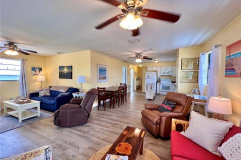 House in Placida, Florida 2 bedrooms, 89.19 sq.m. № 1525683 - photo 19