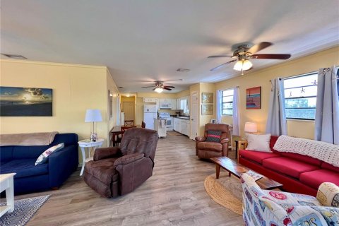 House in Placida, Florida 2 bedrooms, 89.19 sq.m. № 1525683 - photo 18