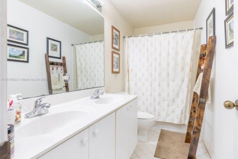 Villa ou maison à vendre à Weston, Floride: 4 chambres, 193.98 m2 № 1752044 - photo 18