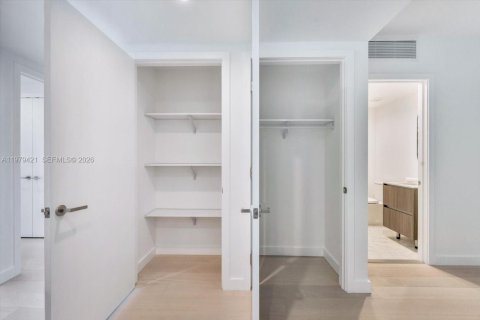 Купить кондоминиум в Бэл-Харбор, Флорида 3 спальни, 170.01м2, № 2043522 - фото 14