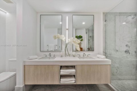 Купить кондоминиум в Бэл-Харбор, Флорида 3 спальни, 170.01м2, № 2043522 - фото 20