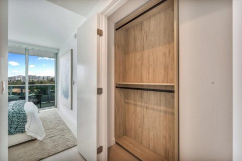 Купить кондоминиум в Бэл-Харбор, Флорида 3 спальни, 170.01м2, № 2043522 - фото 30