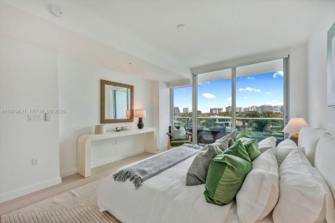 Купить кондоминиум в Бэл-Харбор, Флорида 3 спальни, 170.01м2, № 2043522 - фото 16