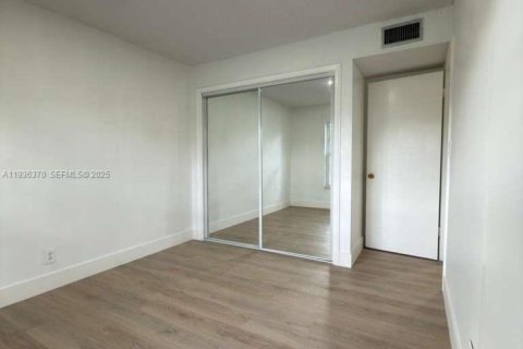 Apartment in Plantation, Florida 2 bedrooms, 89.19 sq.m. № 1994358 - photo 17