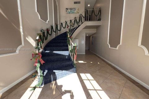 Apartment in Plantation, Florida 2 bedrooms, 89.19 sq.m. № 1994358 - photo 2