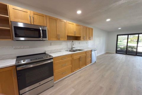 Apartment in Plantation, Florida 2 bedrooms, 89.19 sq.m. № 1994358 - photo 11