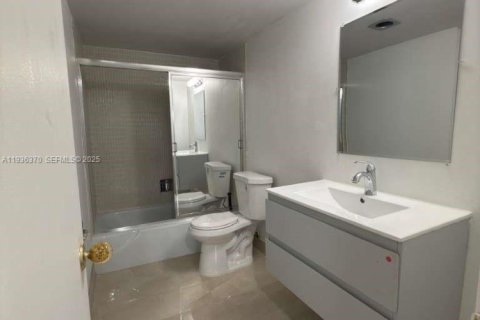 Apartment in Plantation, Florida 2 bedrooms, 89.19 sq.m. № 1994358 - photo 16