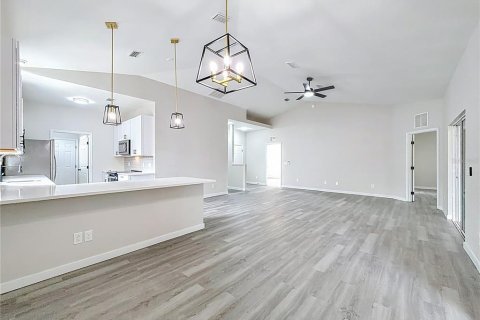 House in Ocala, Florida 3 bedrooms, 140.65 sq.m. № 2131473 - photo 19