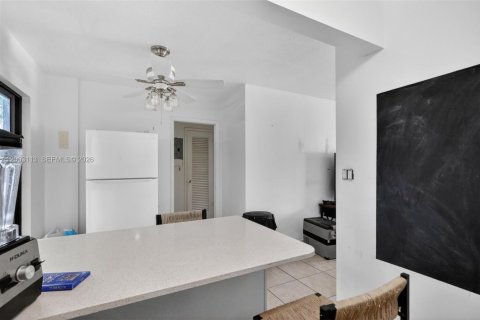 Propiedad comercial en venta en Hollywood, Florida, 158.21 m2 № 2244145 - foto 11