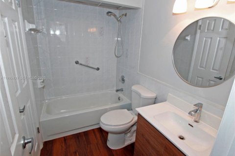 Condominio en alquiler en Miami, Florida, 2 dormitorios, 87.89 m2 № 2058771 - foto 14