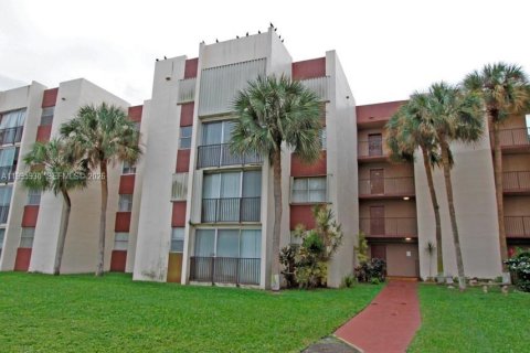 Condominio en Miami, Florida, 2 dormitorios  № 2058771