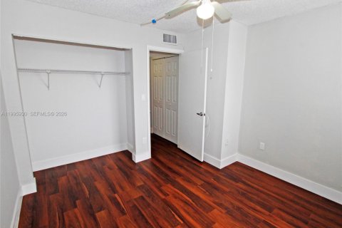 Condominio en alquiler en Miami, Florida, 2 dormitorios, 87.89 m2 № 2058771 - foto 16