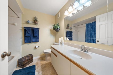 Condominio en venta en Palm Harbor, Florida, 2 dormitorios, 120.77 m2 № 2226112 - foto 19