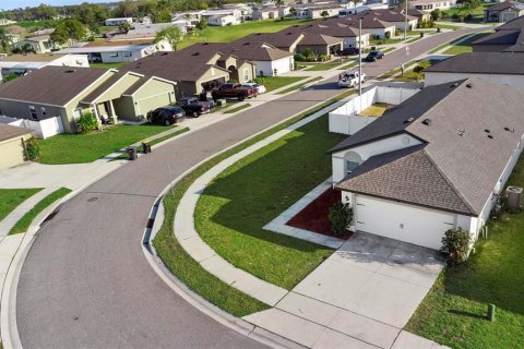 House in Winter Haven, Florida 3 bedrooms, 156.82 sq.m. № 2287596