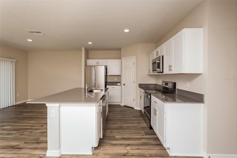 Casa en venta en Winter Haven, Florida, 4 dormitorios, 189.43 m2 № 2149319 - foto 7