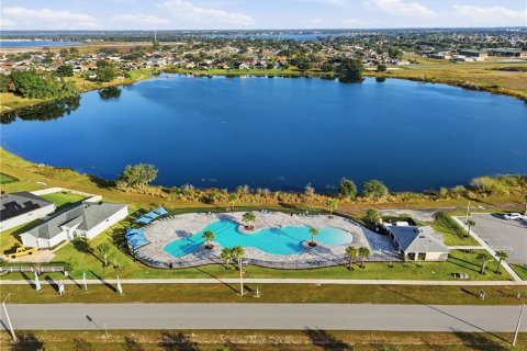 Casa en venta en Winter Haven, Florida, 4 dormitorios, 189.43 m2 № 2149319 - foto 27
