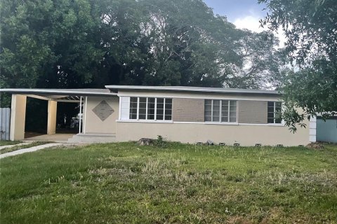 Casa en venta en Orlando, Florida, 3 dormitorios, 102.19 m2 № 1680669 - foto 1