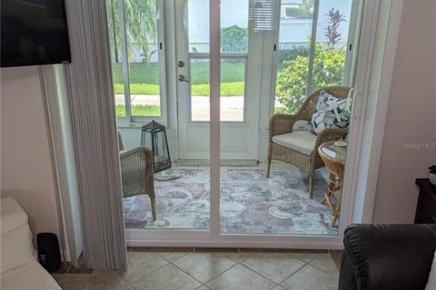 Condo in Bradenton, Florida, 1 bedroom  № 1802908 - photo 23