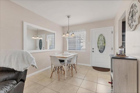 Condo in Bradenton, Florida, 1 bedroom  № 1802908 - photo 10