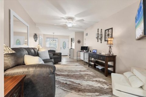 Condo in Bradenton, Florida, 1 bedroom  № 1802908 - photo 7