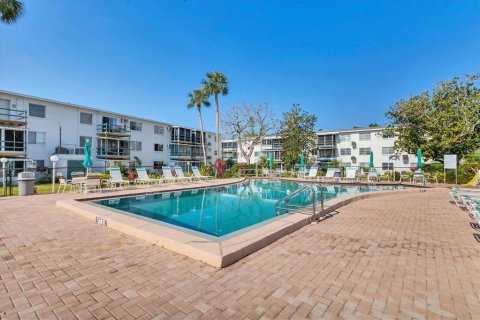 Condo in Bradenton, Florida, 1 bedroom  № 1802908 - photo 28