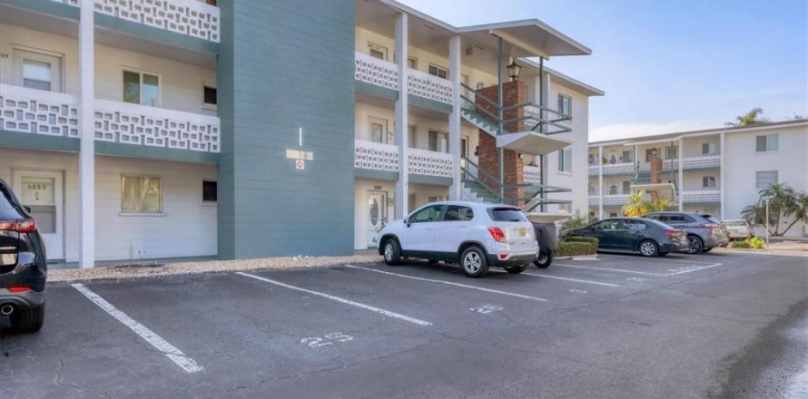 Condo in Bradenton, Florida, 1 bedroom  № 1802908