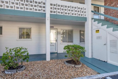 Condo in Bradenton, Florida, 1 bedroom  № 1802908 - photo 4