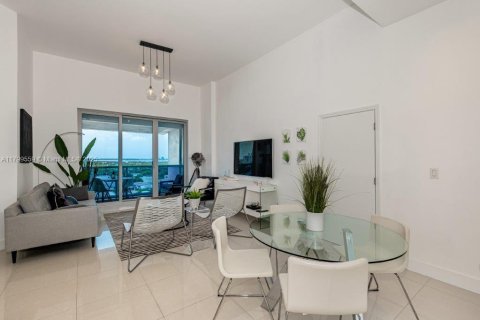 Copropriété à louer à Miami Beach, Floride: 2 chambres, 109.62 m2 № 1861593 - photo 1