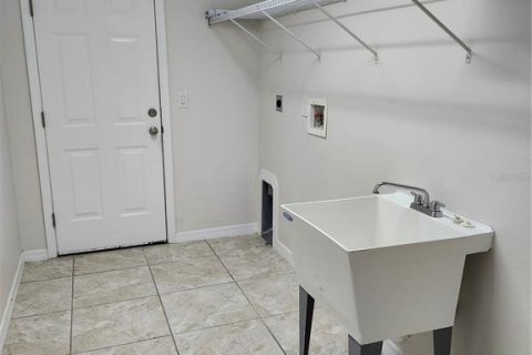 Casa en alquiler en Punta Gorda, Florida, 4 dormitorios, 199.28 m2 № 1876923 - foto 25