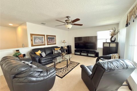 Villa ou maison à vendre à Orlando, Floride: 4 chambres, 249.16 m2 № 1837526 - photo 12