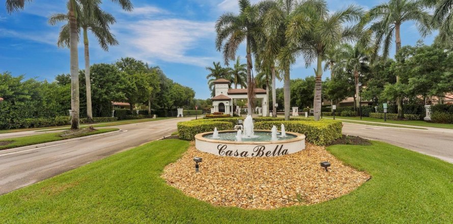 House in Delray Beach, Florida 5 bedrooms, 258.45 sq.m. № 1227650