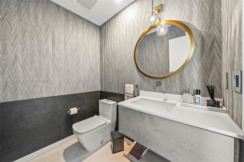 Condominio en venta en Miami, Florida, 2 dormitorios, 155.43 m2 № 2029795 - foto 9