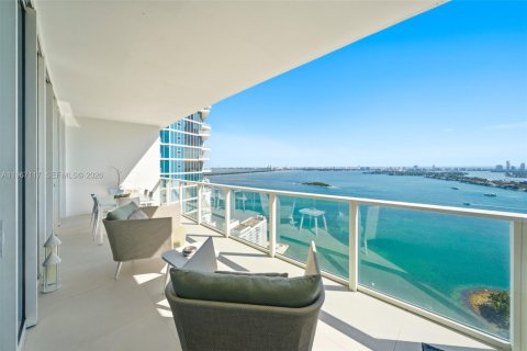Condominio en venta en Miami, Florida, 2 dormitorios, 155.43 m2 № 2029795 - foto 3