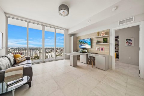 Condominio en venta en Miami, Florida, 2 dormitorios, 155.43 m2 № 2029795 - foto 21