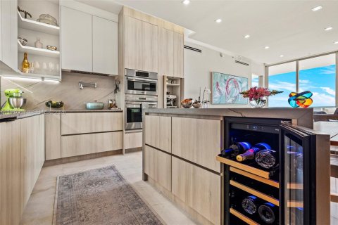 Condominio en venta en Miami, Florida, 2 dormitorios, 155.43 m2 № 2029795 - foto 12