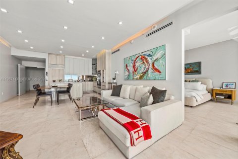 Condominio en venta en Miami, Florida, 2 dormitorios, 155.43 m2 № 2029795 - foto 14